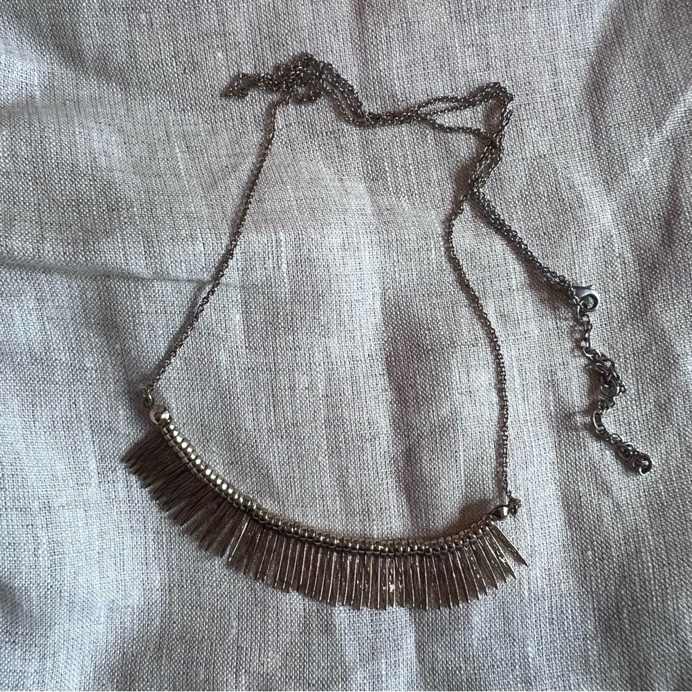 Elegant Gold Fringe Necklace